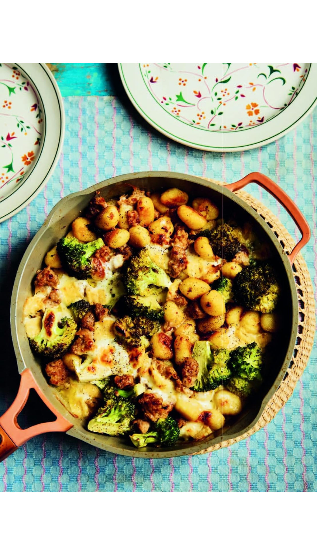 MEDesque / COMING JUNE 9TH!