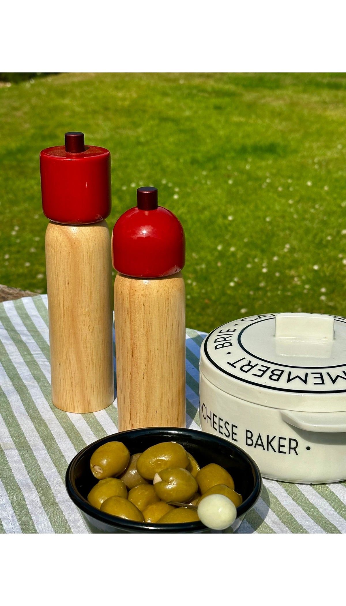 Salt & Pepper Grinder - Red & Red