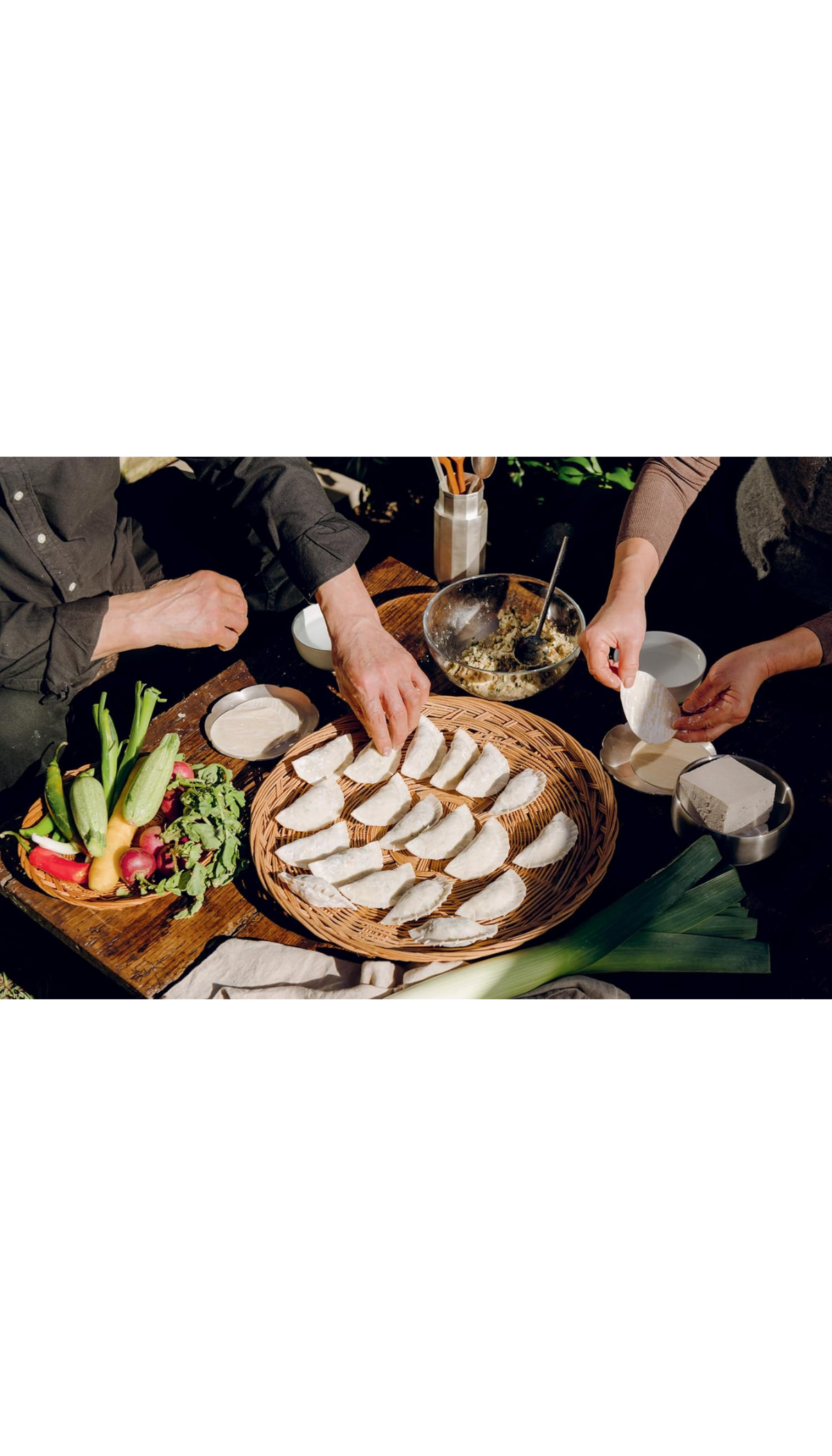 Sáng: Recipes from a Korean Family Table / COMING MAR. 24TH